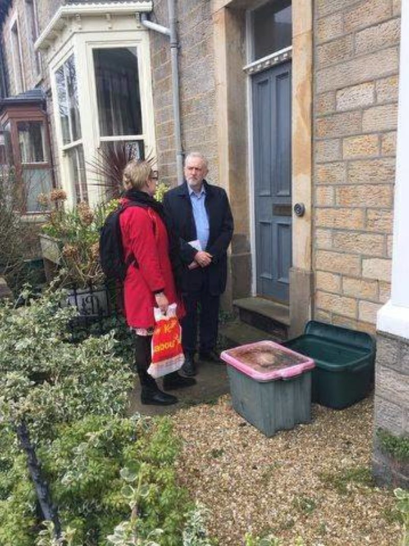 Lizzi Collinge and Jeremy Corbyn MP on the doorstep